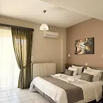Vesperi Studios & Apartments