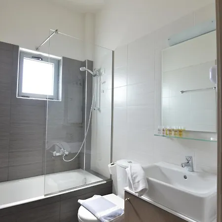 Vesperi & Lejlighed *